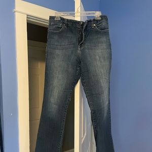 Women’s size 16 jeans-33 inch length -Nine West